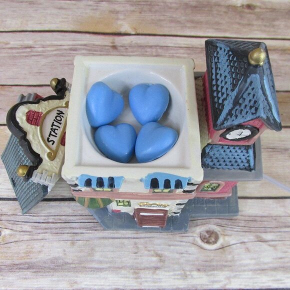 Christmas Town Village STATION Ceramic Oil Tart Melt Warmer - Picture 2 of 7